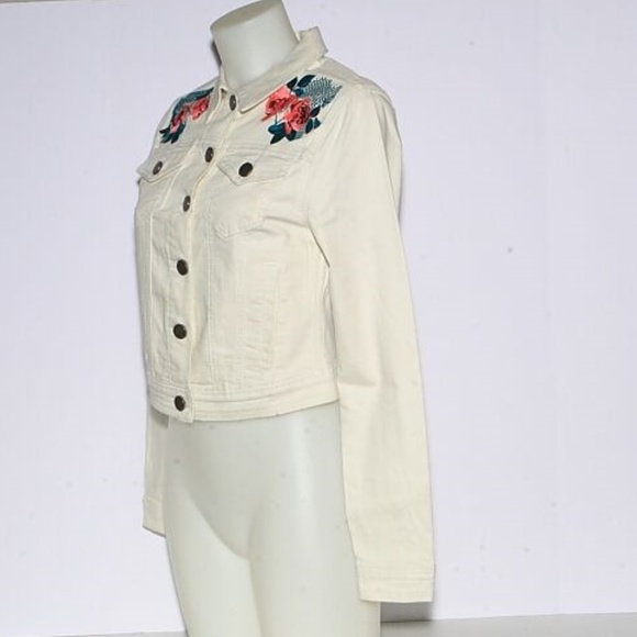 Romeo & Juliet Floral Embroidered Denim Jacket - Picture 3 of 6